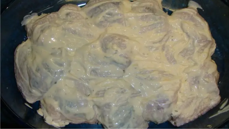 Куриные крылышки  фаршированные шампиньонами с луком пореем.: шаг 6