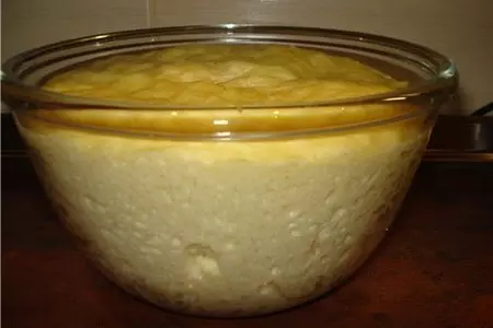 Рогалики с вишней и сгущёнкой.: шаг 1