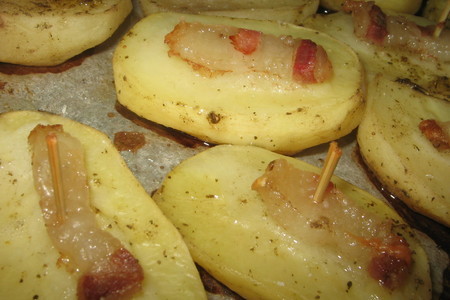 Картофель печенный с беконом.: шаг 2
