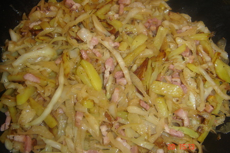 Тушёная   капуста с   жареной картошкой и беконом: шаг 4