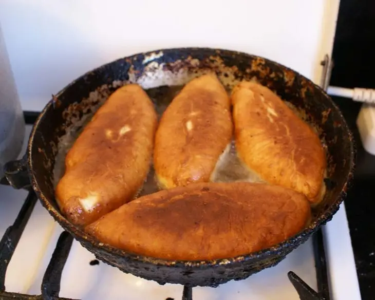 Пирожки с картошкой: шаг 8