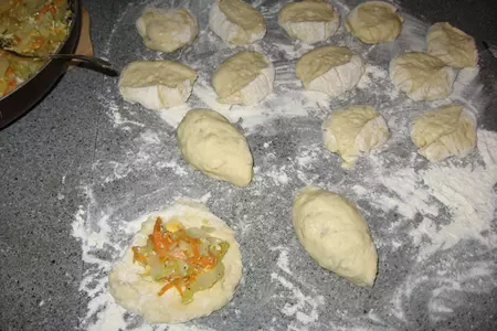 Пирожки с капустой: шаг 4