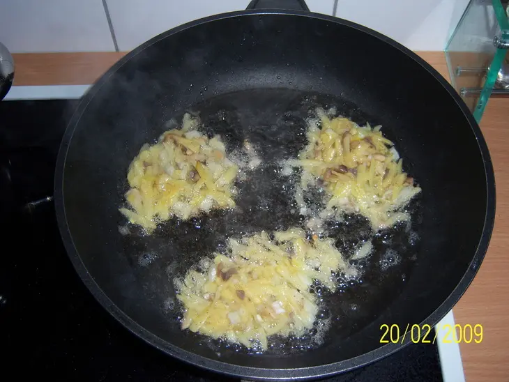 Драники с грибами: шаг 4