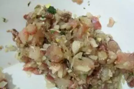 Манты с рыбой, запеченные в горшочках: шаг 1