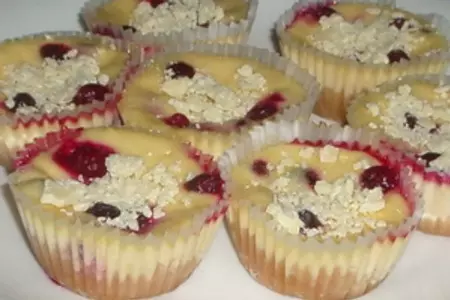Чизкейки с белым шоколадом и клюквой: шаг 4