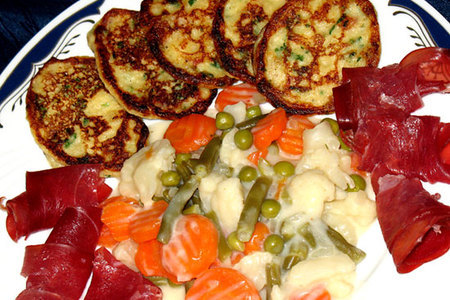 Картофельные мини-омлетики с овощами: шаг 8
