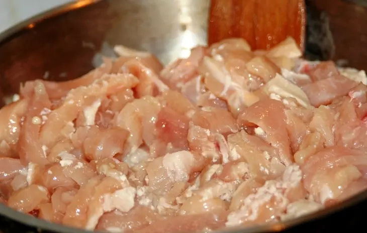 Быстрая курочка с семечками и травами.: шаг 1