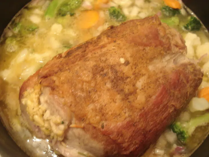 Кусок пикантного свиного  мяса запечёного в духовке: шаг 2