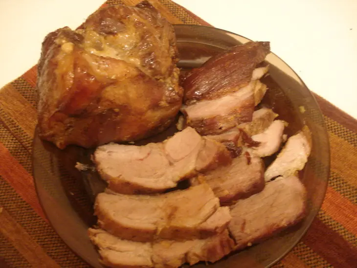 Кусок пикантного свиного  мяса запечёного в духовке: шаг 4