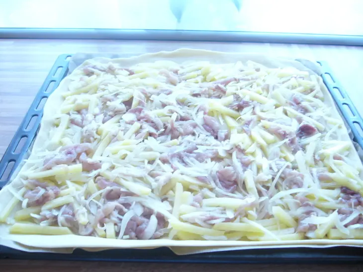 Пирог с окорочками и картофелем: шаг 5