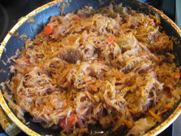 Каннеллони с квашеной капустой под томатным соусом: шаг 3