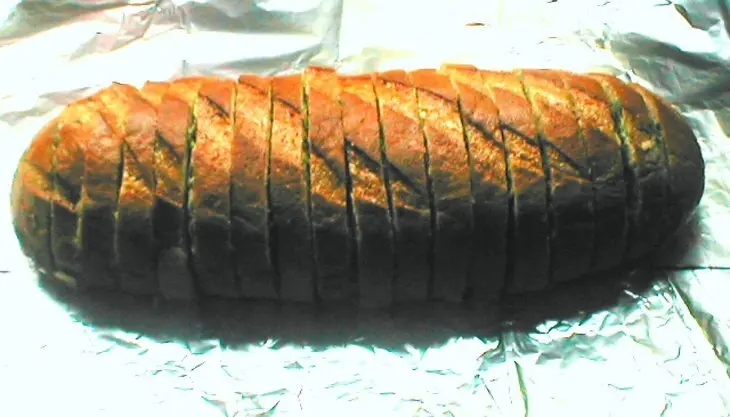 Свежий,  очень  вкусный  батон  к  утреннему  чаю: шаг 4