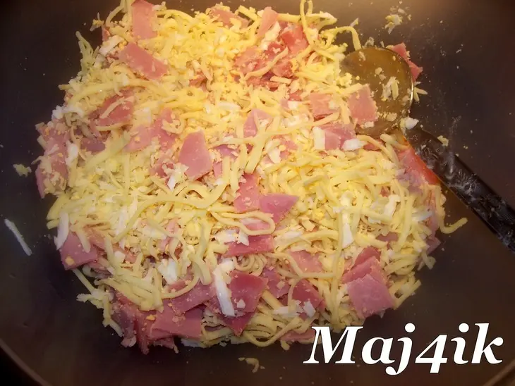 Заливной блинчатый кекс-пирог с начинкой: шаг 1