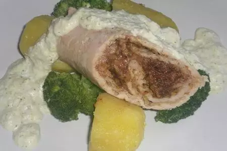 Рулет мясной с ореховой начинкой: шаг 2