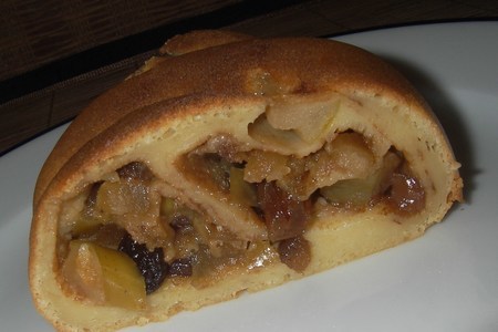 Заливной блинчатый пирог с яблоками и бананами: шаг 8