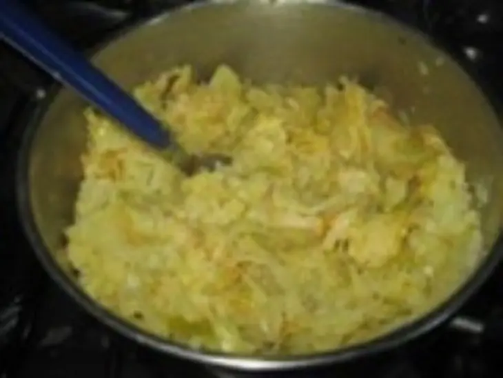 Вареники с капустой и картошкой: шаг 2