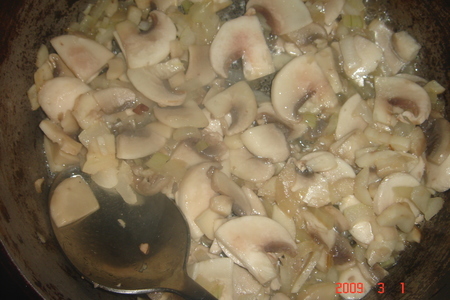 Картофельно-мясные котлеты с нежным грибным соусом.: шаг 4
