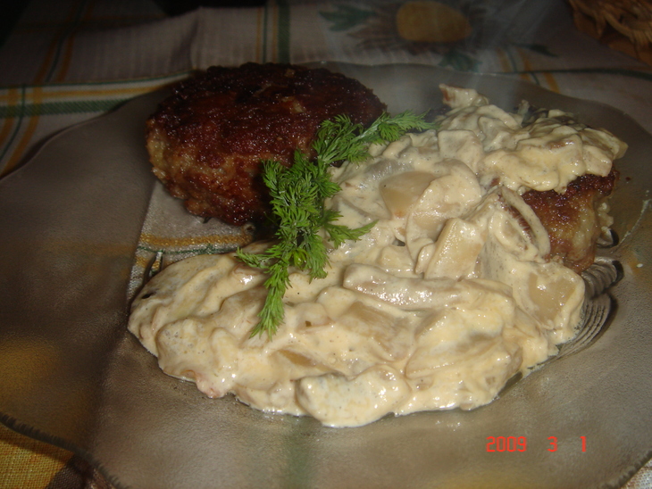 Картофельно-мясные котлеты с нежным грибным соусом.: шаг 7