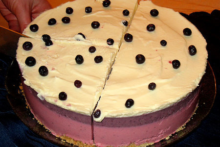Торт "клубнично-черничный чизкейк под белым шоколадом": шаг 3