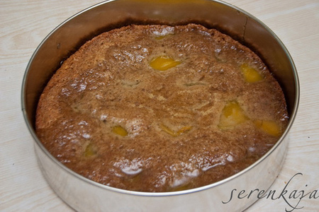 Бисквитно-ореховый пирог с манго: шаг 1