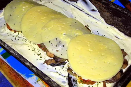 Мяско под грибной шубкой.: шаг 6