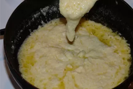 Омлет с творогом "привет из болгарии". быстрый и вкусный завтрак - 3.: шаг 4
