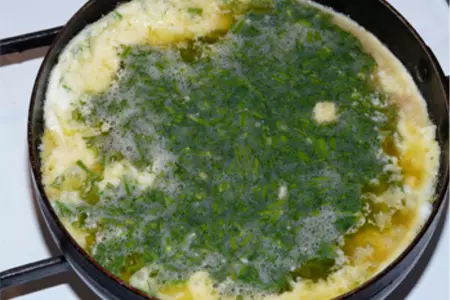 Омлет с творогом "привет из болгарии". быстрый и вкусный завтрак - 3.: шаг 5