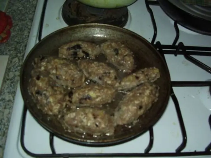 Люляшки с черносливом: шаг 3
