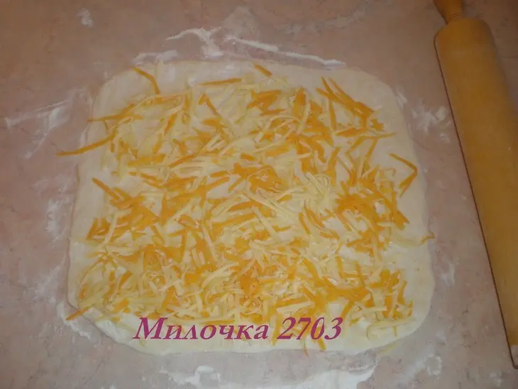 Простые сырные булочки: шаг 1