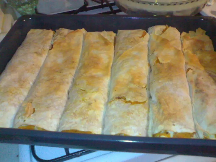 Пирог-рулет с тыквой и грецкими орехами: шаг 7