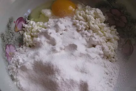 Творожные пирожки на скорую руку: шаг 1