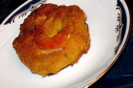 Зразы из морского окуня с креветками,жареные в кукурузных хлопьях: шаг 2