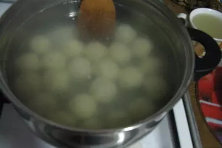 Творожные ленивые вареники с мясными шкварками: шаг 3