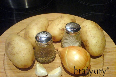 Картофель, жареный со шкварками. простой, но заделистый рецепт украинско-корейской кухни: шаг 1