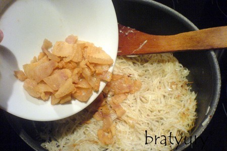 Картофель, жареный со шкварками. простой, но заделистый рецепт украинско-корейской кухни: шаг 7
