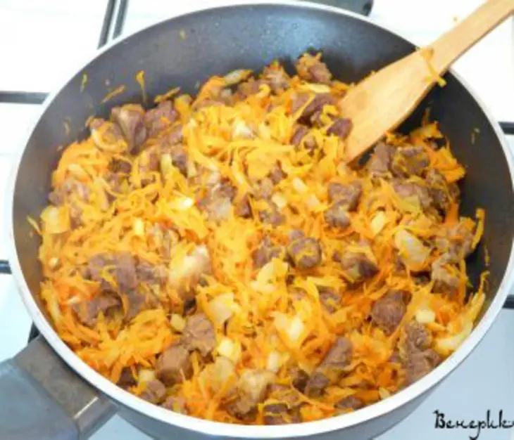 Мясо + овощи + лаваш = "сюрприз".: шаг 3