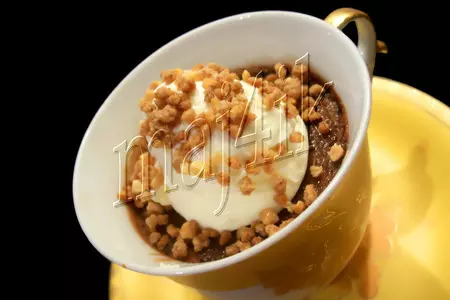 Шоколадный мусс-крем с ликёром и маскарпоне, запечённый в чашечках: шаг 8