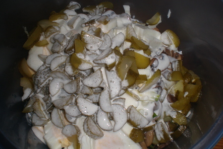 Салат картофельный с грибами: шаг 6