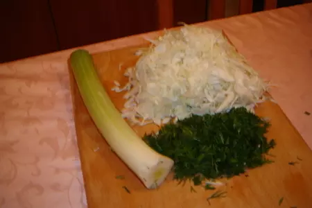 Салат из капусты с сыром  фетакса: шаг 2