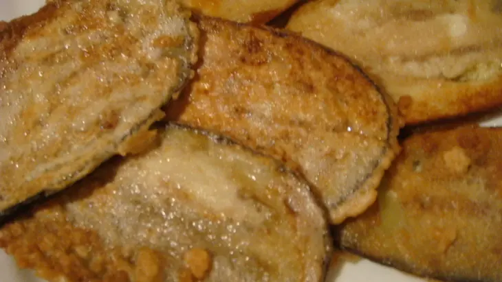 Рулетики из баклажан с мягким сыром: шаг 1