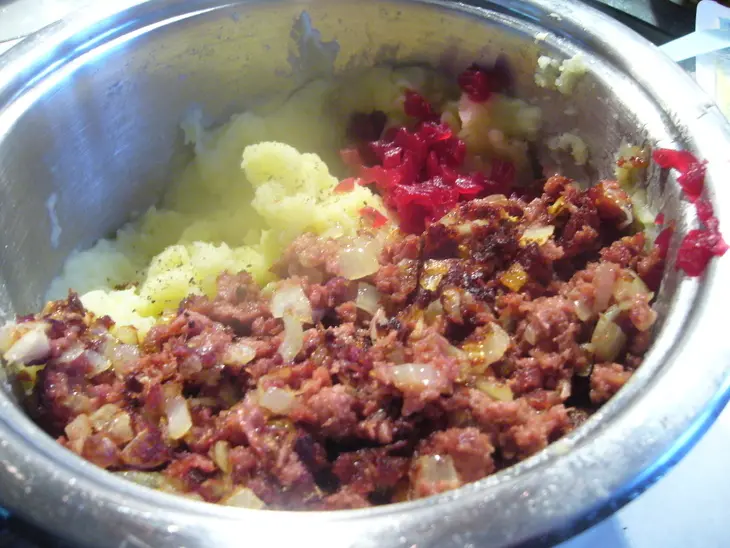 Labskaus (лабскаус), закуска  настоящих моряков: шаг 3