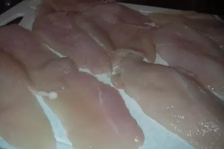 Куриные рулеты с белыми грибами и квашеной капустой: шаг 1