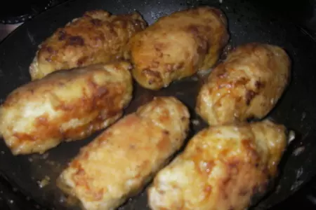 Куриные рулеты с белыми грибами и квашеной капустой: шаг 7