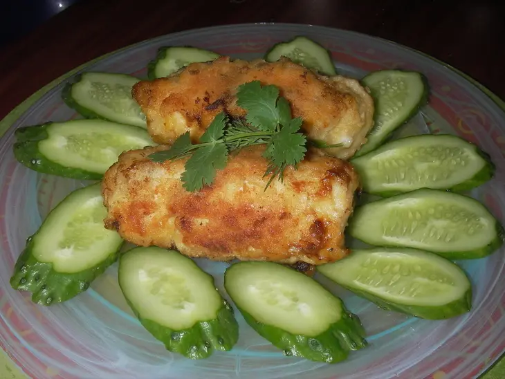 Куриные рулеты с белыми грибами и квашеной капустой: шаг 8
