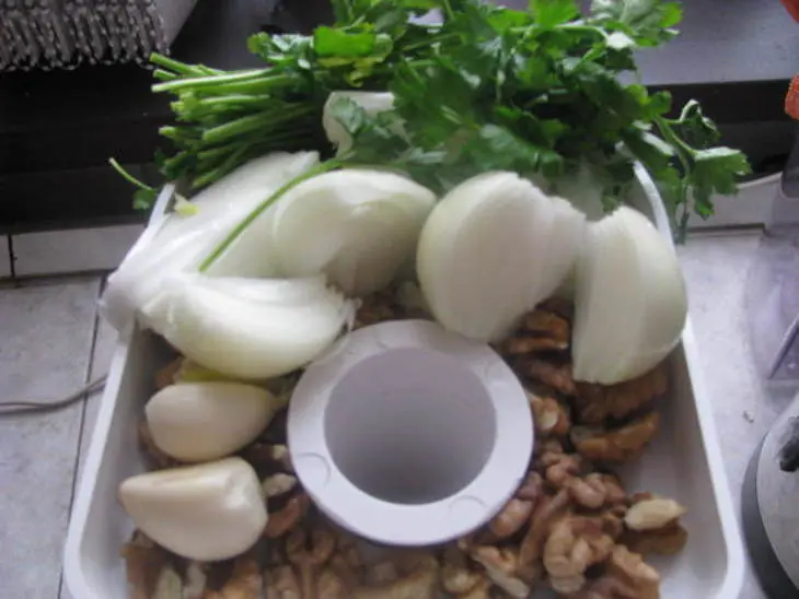 Стручковая фасоль с орехами: шаг 2