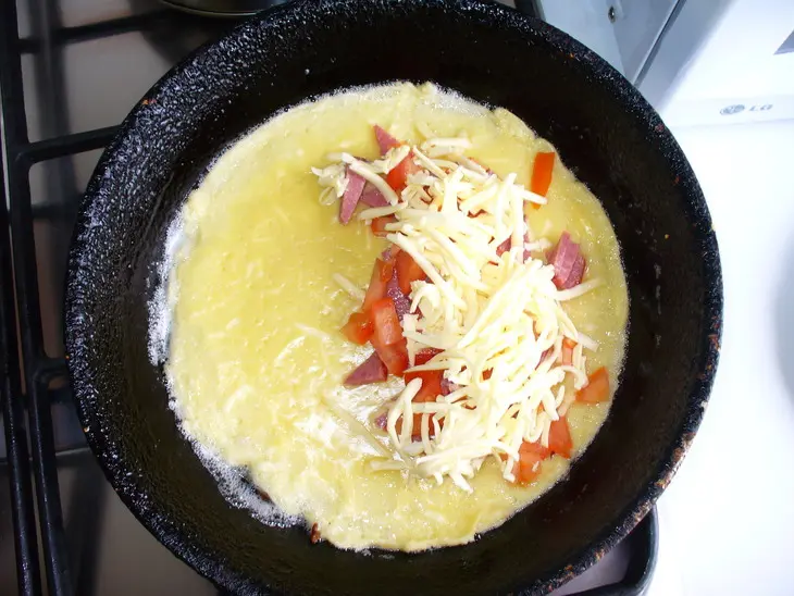 Блинчики с ананасовой и томатной начинками: шаг 2