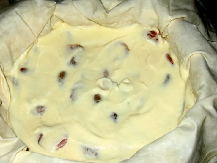 Пирог с курагой и творогом из турецкого теста юфка: шаг 4