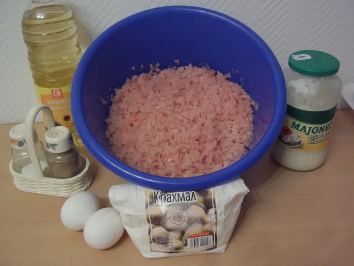 Нежные куриные котлеты: шаг 2
