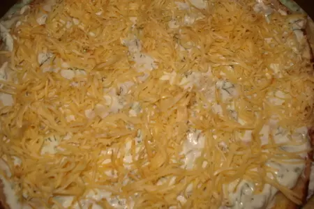 Блинный торт со шпротами: шаг 5