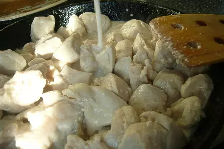 Куриные грудки в молоке: шаг 3